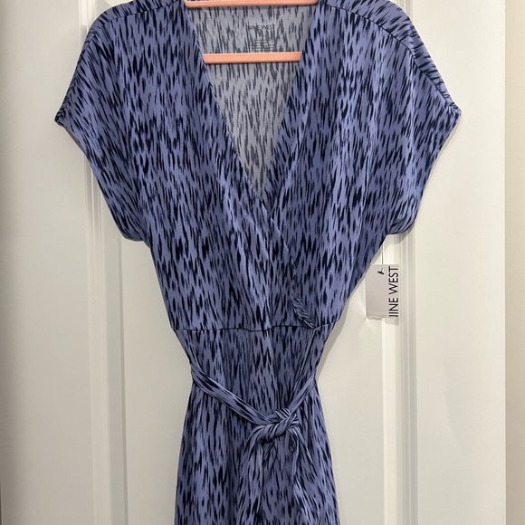 Nine West Dresses & Skirts - Nine West Abstract Blue Dress